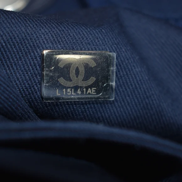 Chanel Deauville Navy - Picture 15 of 16